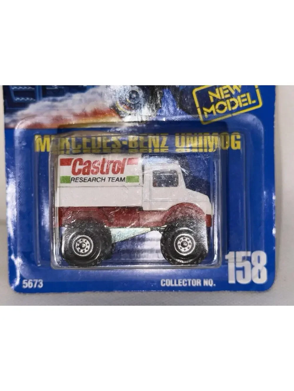 Hot Wheels Blue Card #158 Mercedes-Benz Unimog Castell Research Team